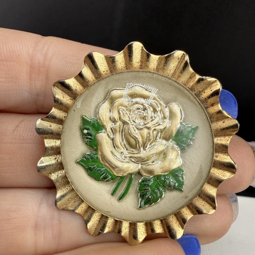 Vintage Flower Brooch Gold Tone Acrylic Rose‎